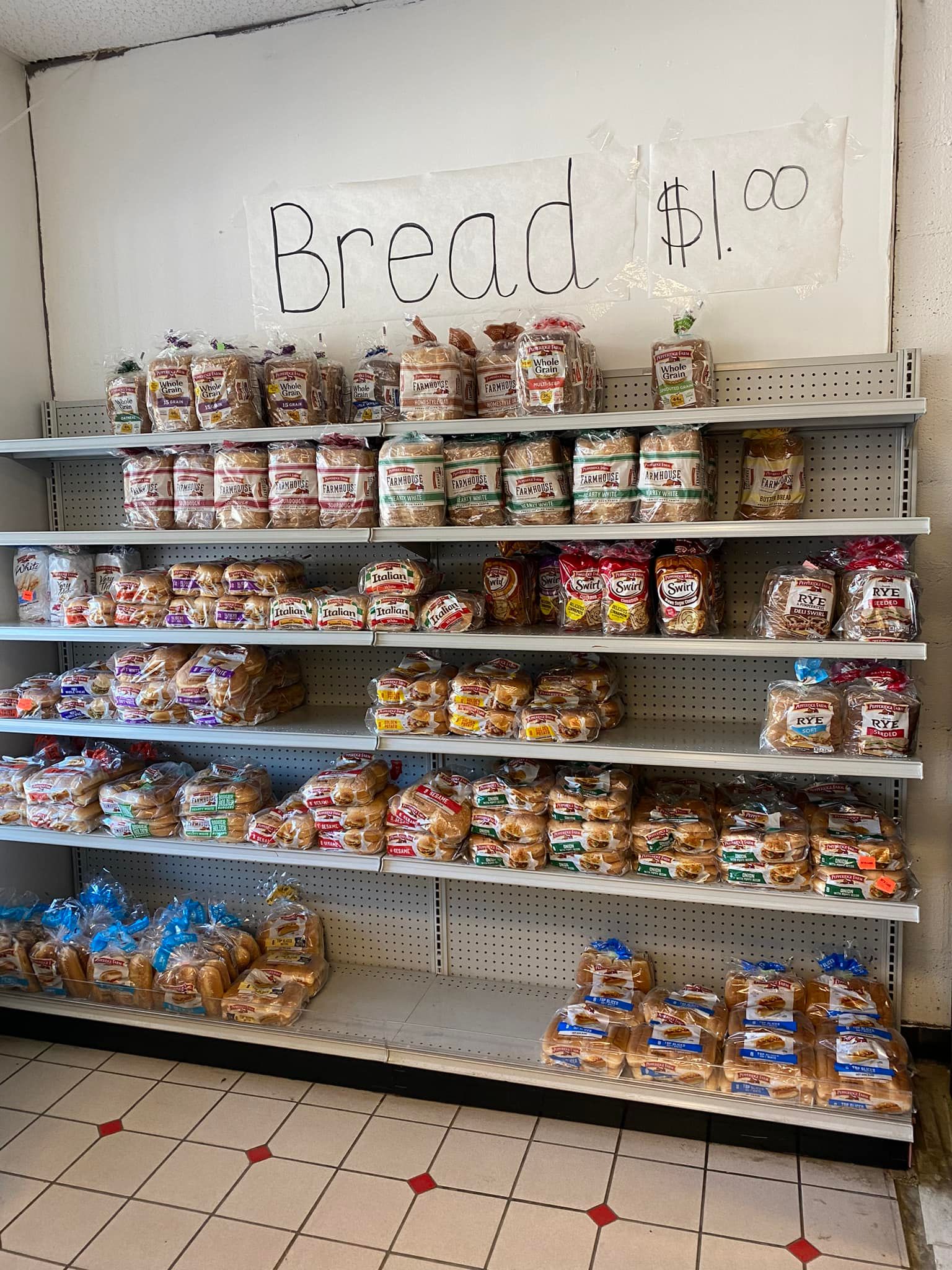 Ammaccato, datato, fuori produzione? Al "Salvage Grocery" si chiama