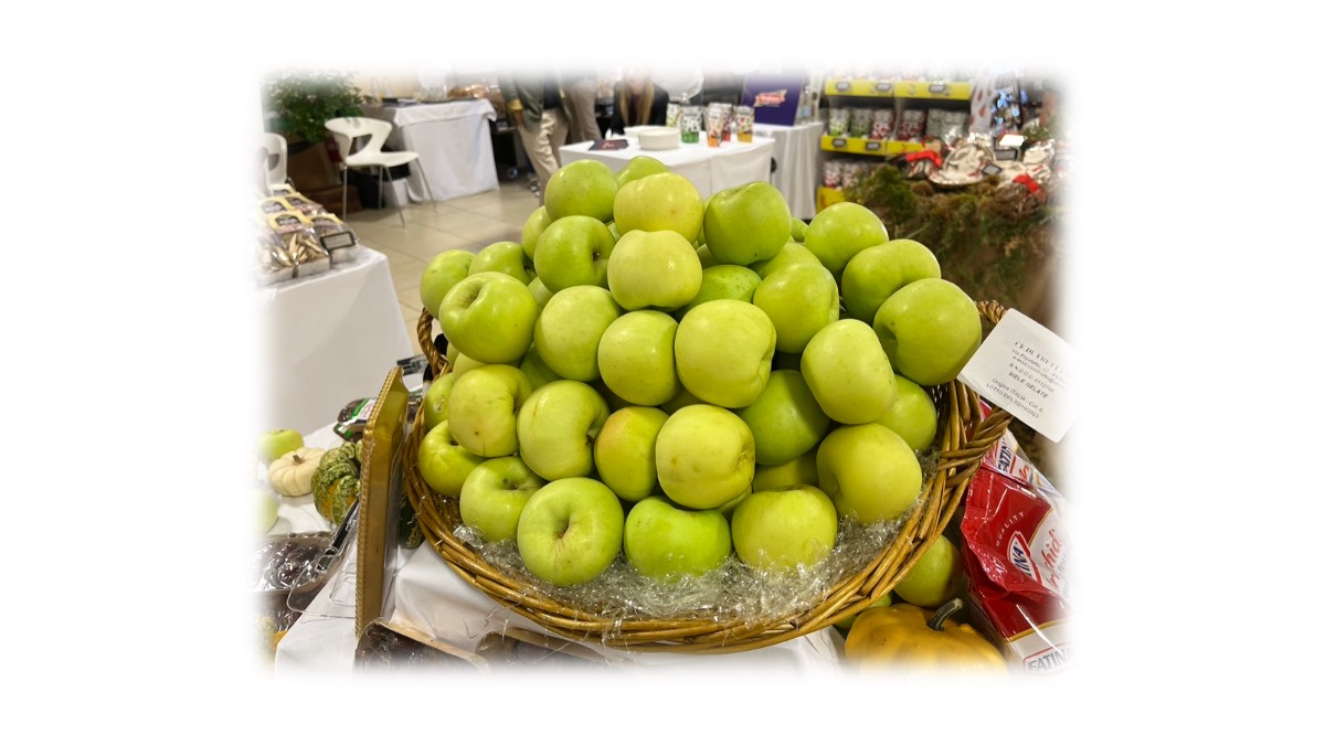 La mela Gelata trova spazio da Conad Adriatico